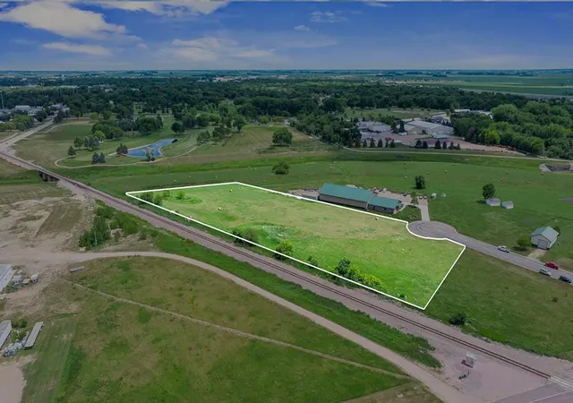 1st image of 321 E Burlington Cir, Marshall, MN 56258 | MLS# 7095404