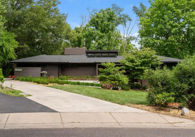 1st image of 549 Turnpike Rd, Golden Valley, MN 55416 | MLS# 7095422