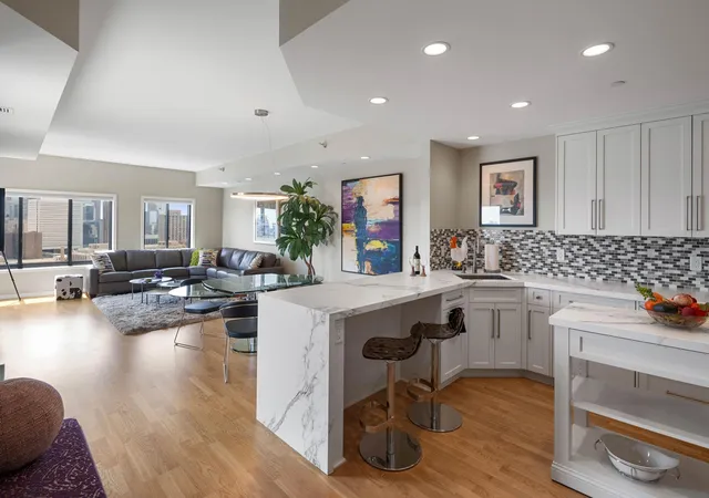 Photo 1 of Sale Pending at 110 Bank St Se #L2103, Minneapolis, MN 55414 | MLS# 7095437 | Listing updated on 2026-07-15