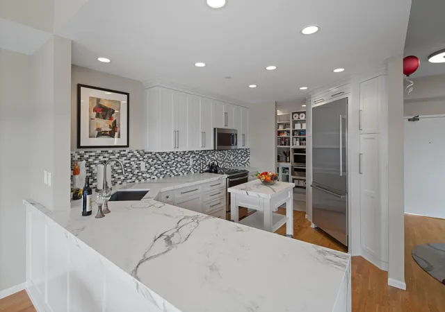 Photo 3 of Sale Pending at 110 Bank St Se #L2103, Minneapolis, MN 55414 | MLS# 7095437 | Listing updated on 2026-07-15