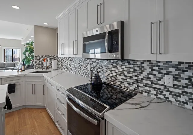 Photo 4 of Sale Pending at 110 Bank St SE #L2103, Minneapolis, MN 55414 | MLS# 7095437 | Listing updated on 2026-07-15