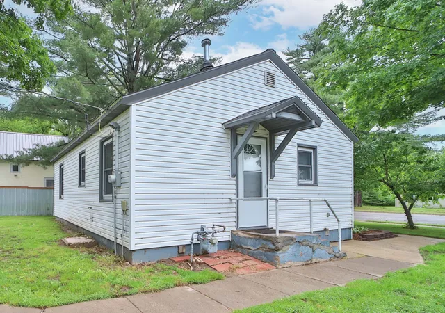 Homes for sale in Onamia, MN | 107 Birch St N, Onamia, MN 56359 | MLS# 7095448