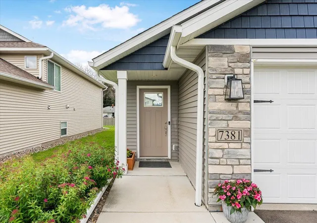 Homes for sale in Inver Grove Heights, MN | 7381 Degrio Wy, Inver Grove Heights, MN 55076 | MLS# 7095449