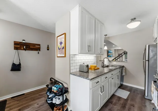 4th image of 4113 France Ave S, Minneapolis, MN 55416 | MLS# 7095461