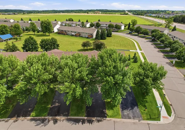 30th image of 4104 Jarmann Ln, Shakopee, MN 55379 | MLS# 7095496