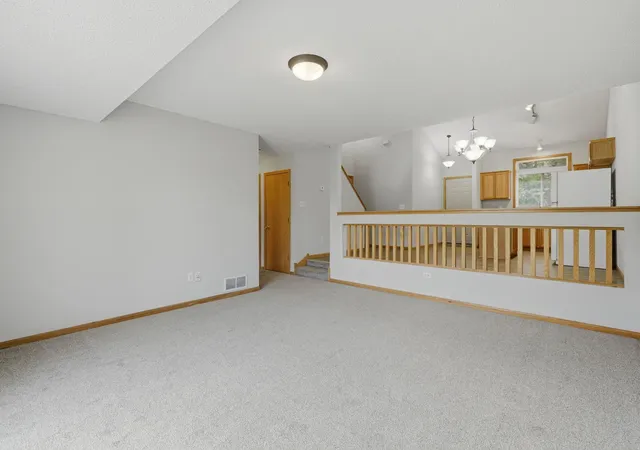 4th image of 4104 Jarmann Ln, Shakopee, MN 55379 | MLS# 7095496