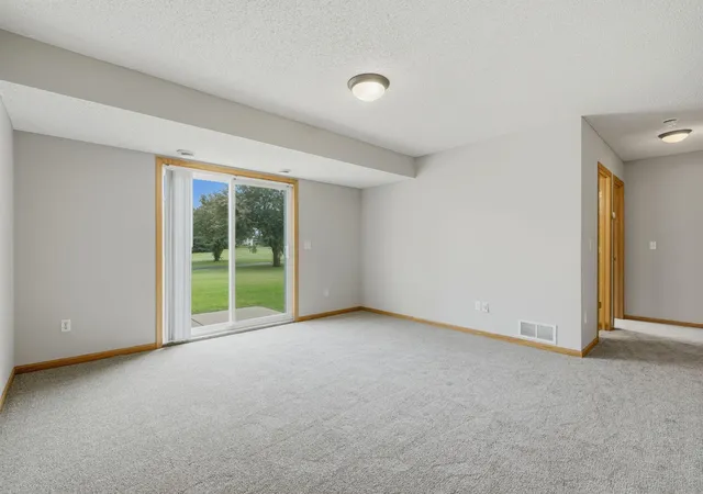 5th image of 4104 Jarmann Ln, Shakopee, MN 55379 | MLS# 7095496