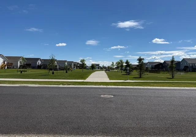 15th image of 401 7th St E, Horace, ND 58047 | MLS# 7095508