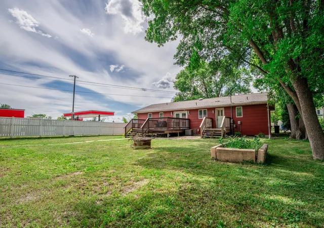 Photo 2 of Single family home for sale at 416 8th Avenue, Madison, MN 56256 | MLS# 7095526 | Listing updated on 2026-08-12