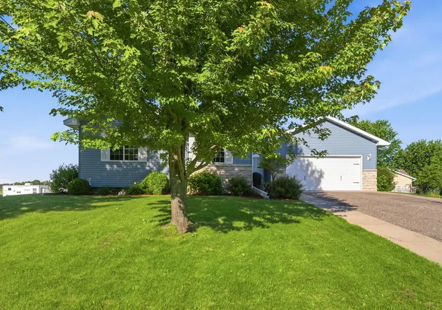 image of 121 Shire Rd N, Watkins, MN 55389 | MLS# 7095530