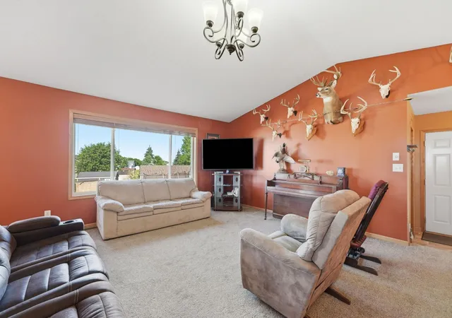 image of 121 Shire Rd N, Watkins, MN 55389 | MLS# 7095530