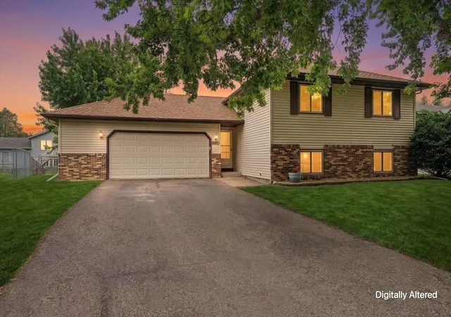2nd image of 5316 184th St W, Farmington, MN 55024 | MLS# 7095574