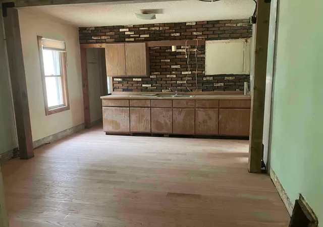 2nd image of 517 8th St Se, Rochester, MN 55904 | MLS# 7095581