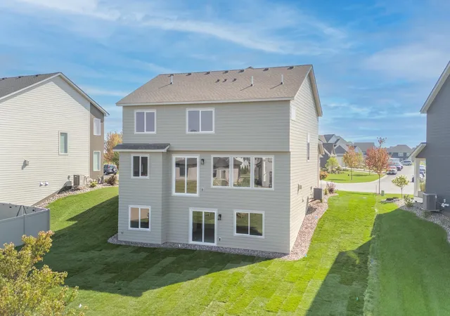 Photo 4 of Single family home for sale at 5036 Airlake Draw, Saint Paul, MN 55129 | MLS# 7095585 | Listing updated on 2026-09-16