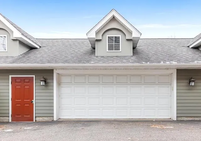 Photo 4 of Condo for sale at 1805 3rd Avenue S #202, Minneapolis, MN 55404 | MLS# 7095613 | Listing updated on 2026-08-05
