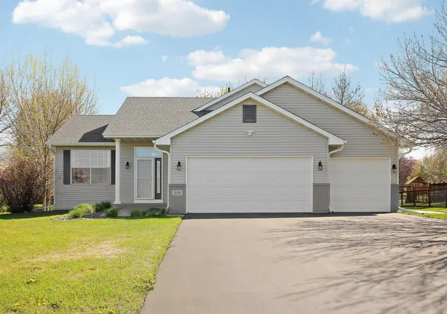 Homes for sale in Rogers, MN | 14036 Orchid Ave, Rogers, MN 55374 | MLS# 7095638