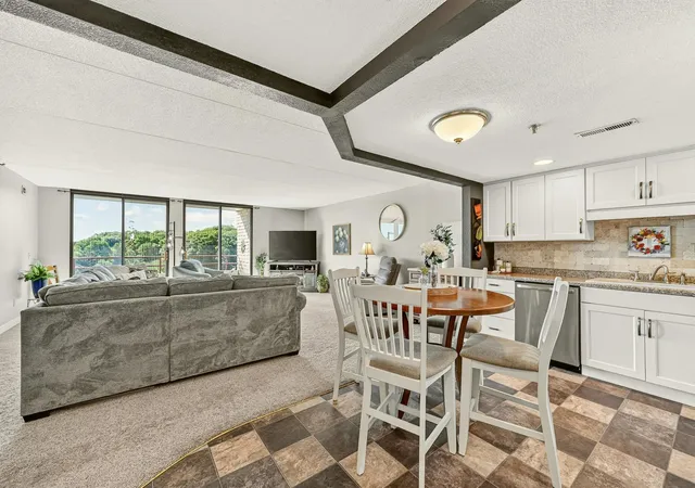 Photo 3 of Sale Pending at 625 19th Street Nw #802, Rochester, MN 55901 | MLS# 7095646 | Listing updated on 2026-09-05
