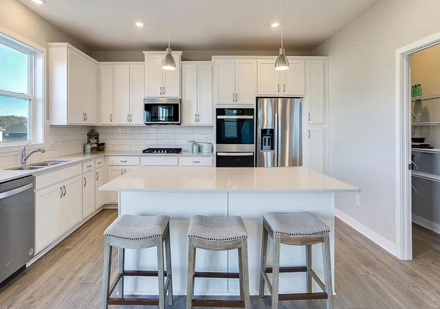 2nd image of 23561 Ashbury Dr, Rogers, MN 55374 | MLS# 7095674