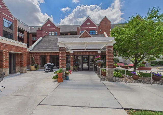 2nd image of 500 County Road B W #119, Saint Paul, MN 55113 | MLS# 7095675