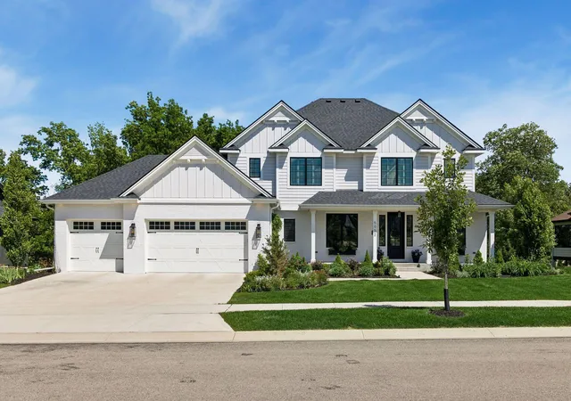 1st image of 5052 Scenic Dr Sw, Rochester, MN 55902 | MLS# 7095754