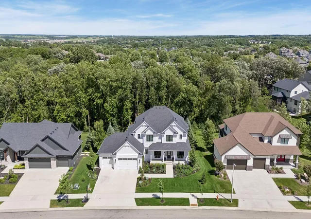 2nd image of 5052 Scenic Dr Sw, Rochester, MN 55902 | MLS# 7095754