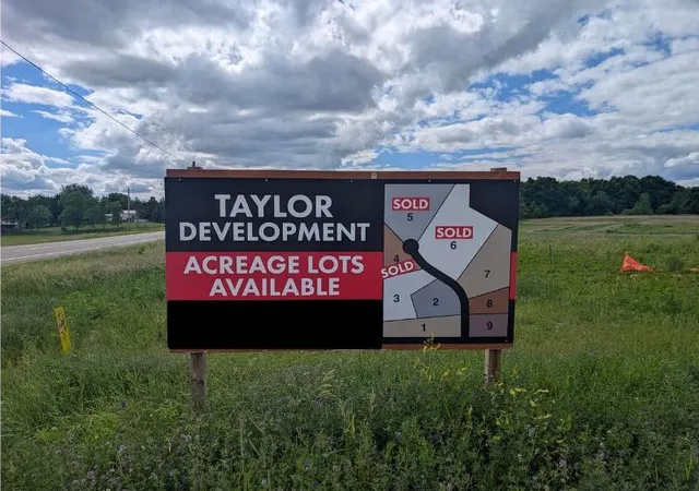 14th image of 10912 Taylor Ln, Rogers, MN 55374 | MLS# 7095781