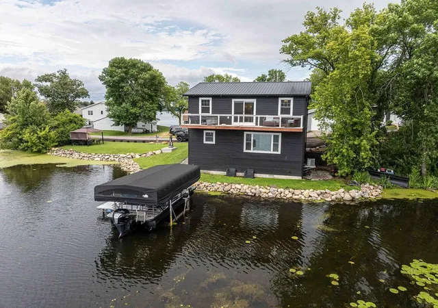 Photo 2 of Single family home for sale at 50798 Carpenters Point Ln, Elysian, MN 56028 | MLS# 7095792 | Listing updated on 2026-09-17