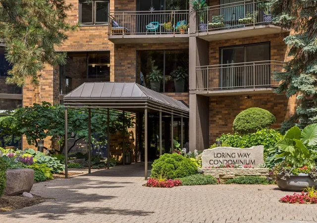 2nd image of 210 W Grant St #107, Minneapolis, MN 55403 | MLS# 7095811