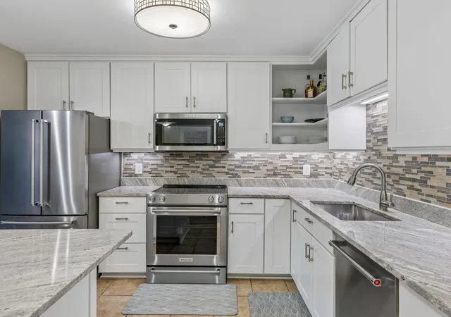 4th image of 210 W Grant St #107, Minneapolis, MN 55403 | MLS# 7095811