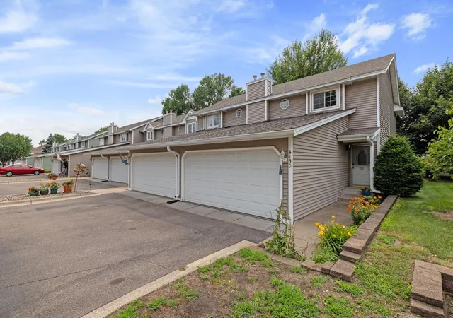 Homes for sale in Columbia Heights, MN | 4150 Maureen Dr Ne, Columbia Heights, MN 55421 | MLS# 7095848