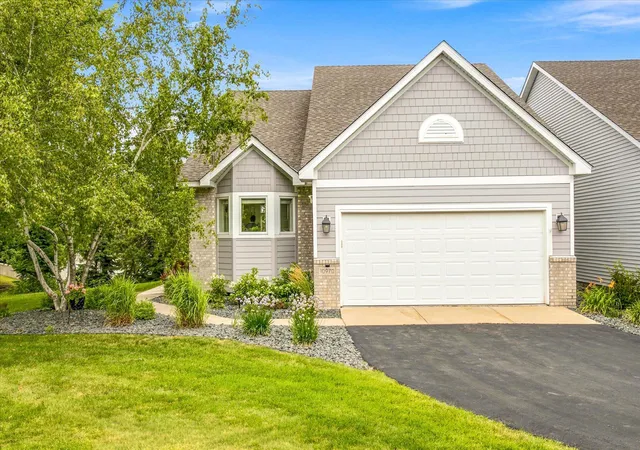 1st image of 10970 Kiawah Dr, Eden Prairie, MN 55344 | MLS# 7095855