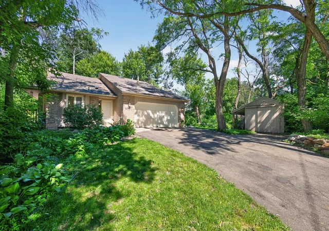 Homes for sale in Chanhassen, MN | 6440 Oriole Ave, Chanhassen, MN 55331 | MLS# 7095869