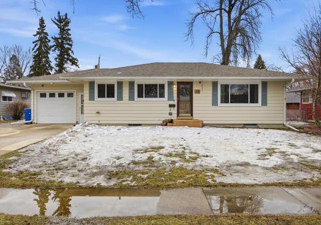 1st image of 90 25th Ave N, Fargo, ND 58102 | MLS# 7095873