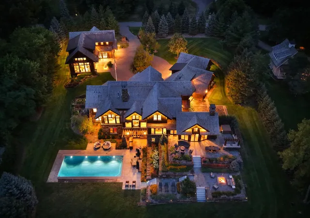 2nd image of 475 Oxford Rd, Long Lake, MN 55356 | MLS# 7095905