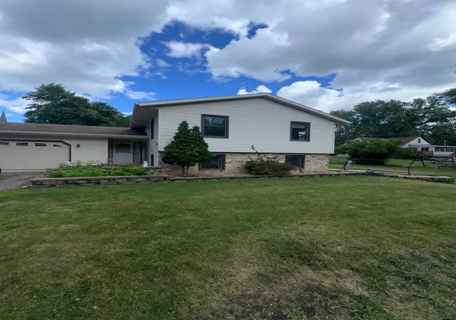 Homes for sale in Howard Lake, MN | 1012 8th Ave, Howard Lake, MN 55349 | MLS# 7095912