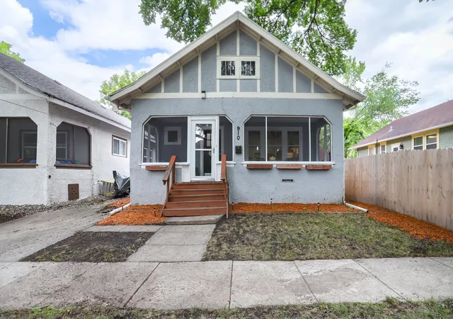 1st image of 910 11th St S, Fargo, ND 58103 | MLS# 7095918