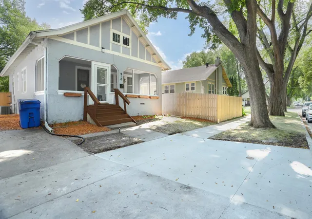 Photo 1 of Single family home for sale at 910 11th Street S, Fargo, ND 58103 | MLS# 7095918 | Listing updated on 2026-08-28
