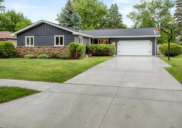 1st image of 2849 Hickory St N, Fargo, ND 58102 | MLS# 7095931