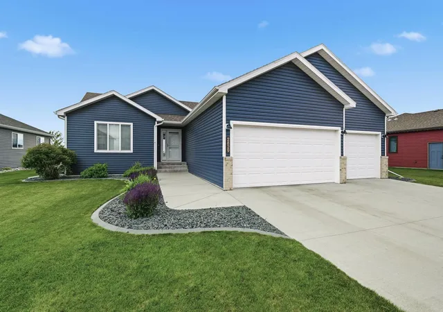 2nd image of 2829 14th St W, West Fargo, ND 58078 | MLS# 7095951
