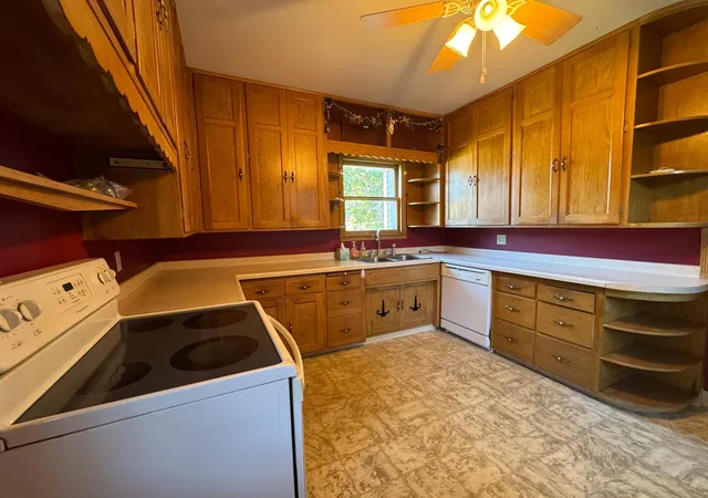 Homes for sale in Lake City, MN | 218 W Jewell Ave, Lake City, MN 55041 | MLS# 7095954