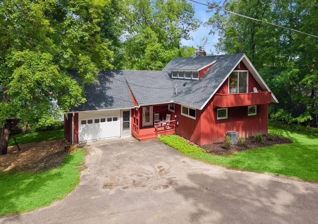 2nd image of 13 Butternut Falls Trl N, Marine On Saint Croix, MN 55047 | MLS# 7095988