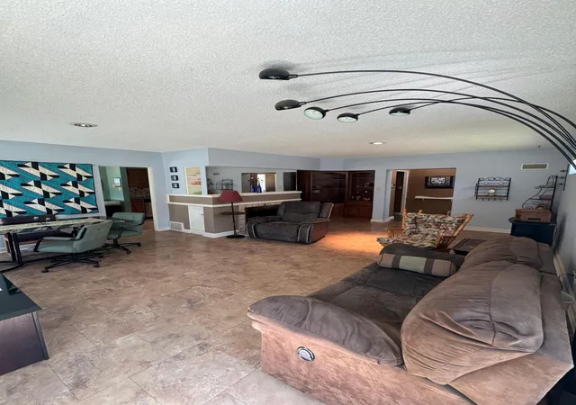 Homes for sale in New Ulm, MN | 525 S Washington St, New Ulm, MN 56073 | MLS# 7095999