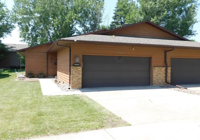 Homes for sale in Fargo, ND | 2524 25th Ave S, Fargo, ND 58103 | MLS# 7096017