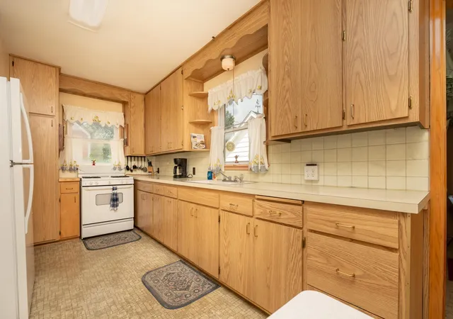 Photo 4 of Single family home for sale at 102 5th Street NE, Montgomery, MN 56069 | MLS# 7096018 | Listing updated on 2026-08-18