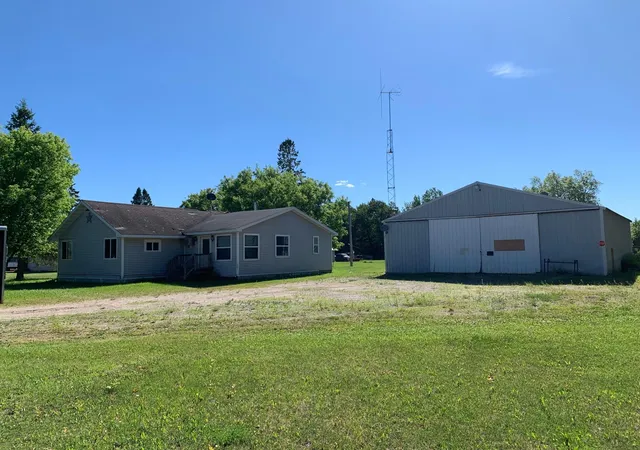 Homes for sale in International Falls, MN | 3121 County Road 2 S, International Falls, MN 56649 | MLS# 7096026