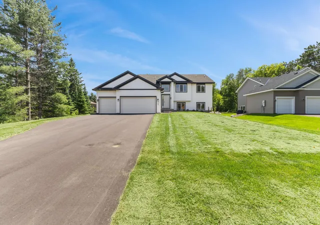 1st image of 520 Lois Ln, Circle Pines, MN 55014 | MLS# 7096041