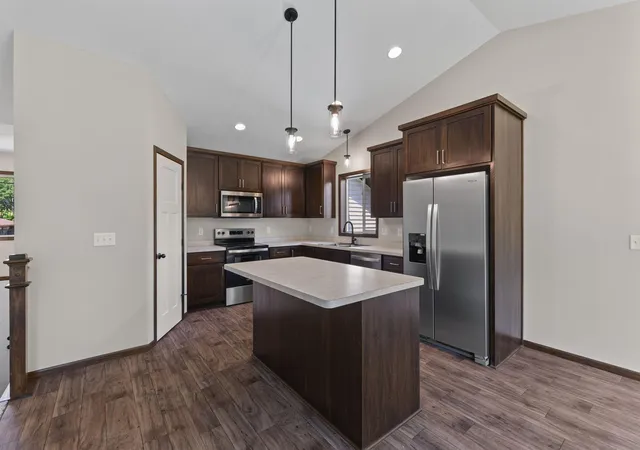 Photo 4 of Single family home for sale at 520 Lois Ln, Circle Pines, MN 55014 | MLS# 7096041 | Listing updated on 2026-08-04