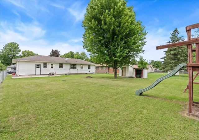 39th image of 1009 W Center St, Lake City, MN 55041 | MLS# 7096052