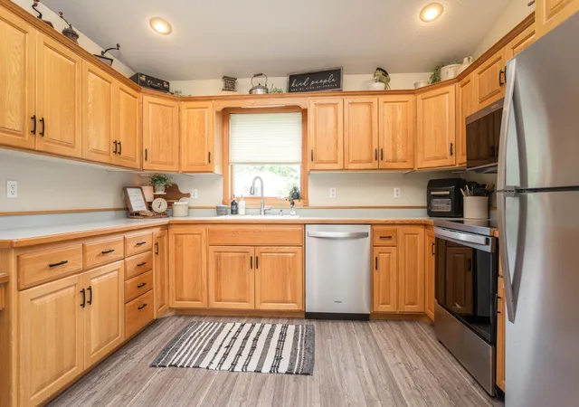 4th image of 1316 Armstrong Rd Nw, Alexandria, MN 56308 | MLS# 7096073