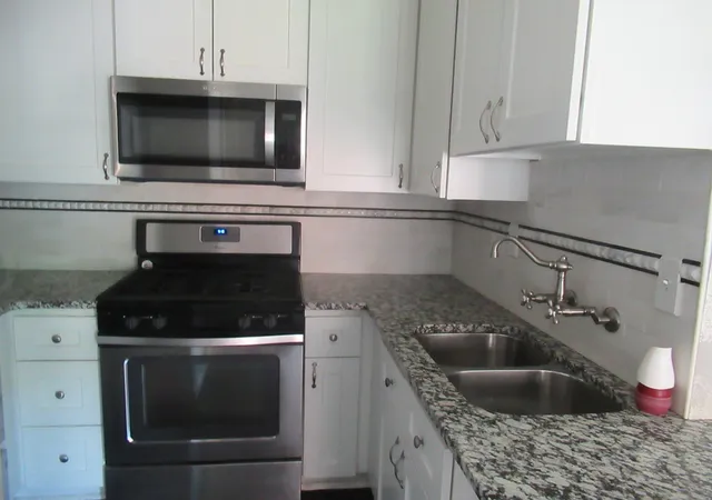3rd image of 2739 Girard Ave S #101, Minneapolis, MN 55408 | MLS# 7096104